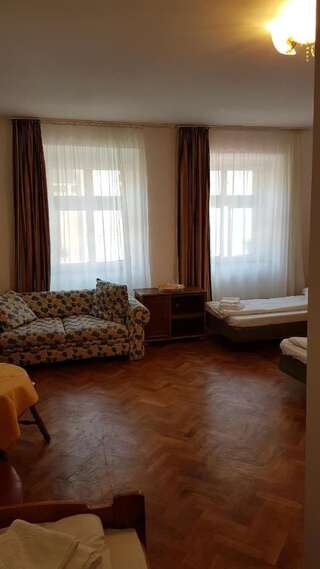 Гостевой дом Central Rooms Sibiu Сибиу Улучшенные апартаменты-3